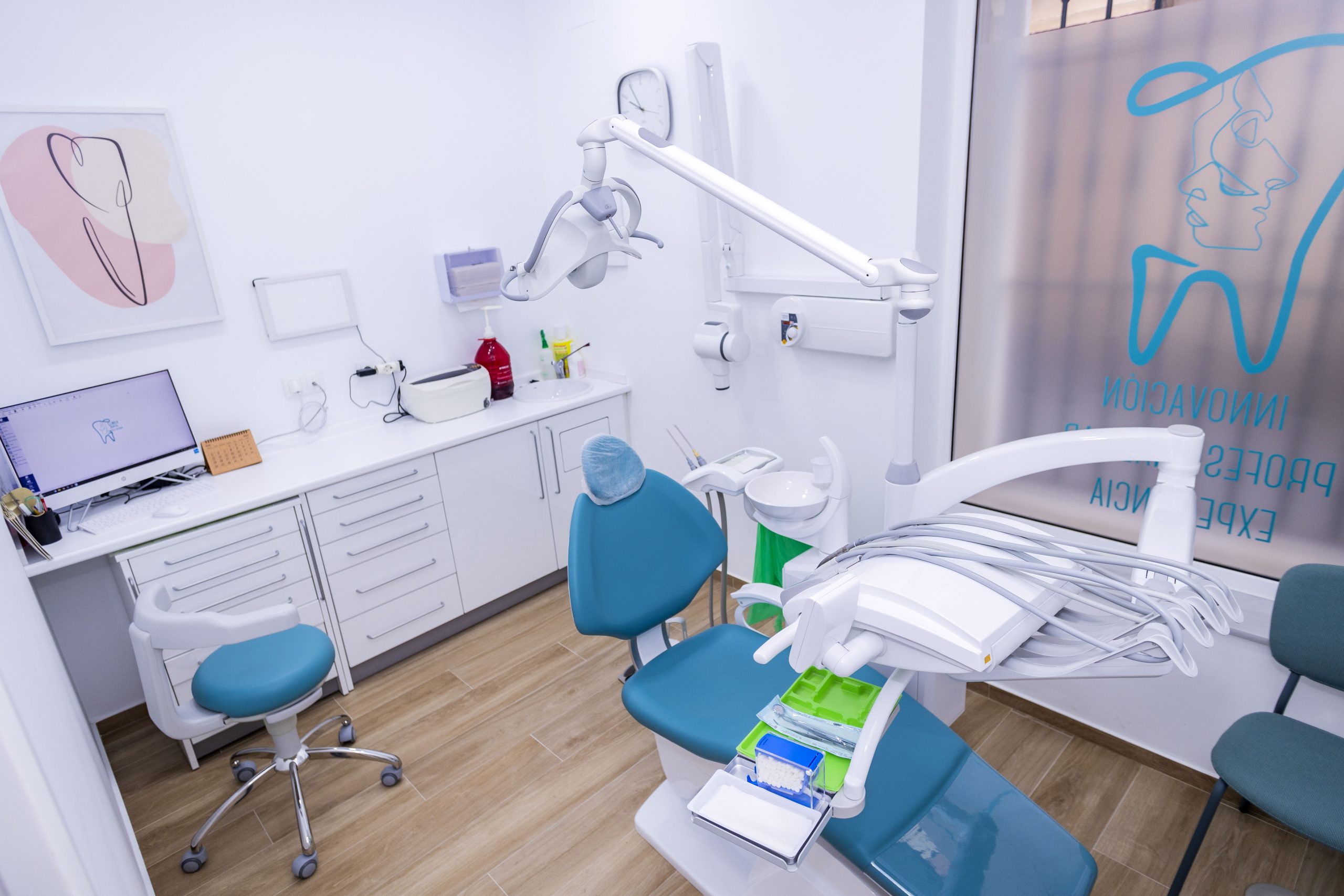 Clínica Dental en Cadiz, España, 28/6/23. Foto_Miguel Gomez